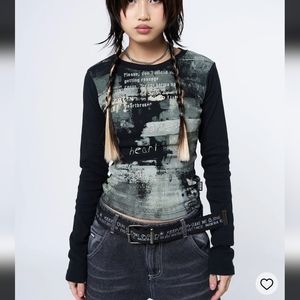 ABSTRAKT BLACK GREEN GRAPHIC TOP